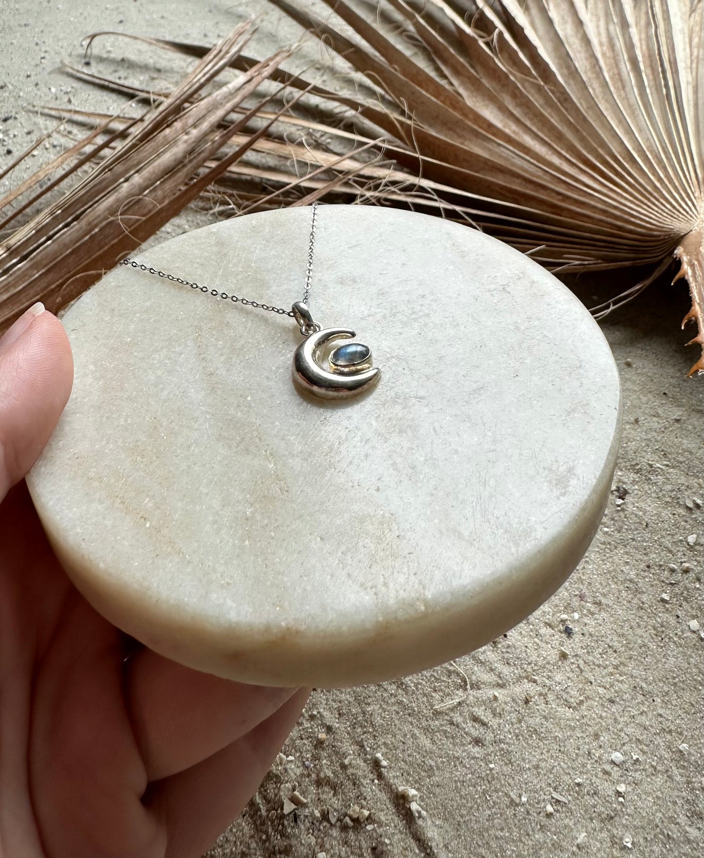 Mond Anhänger Silber mit Labradorit