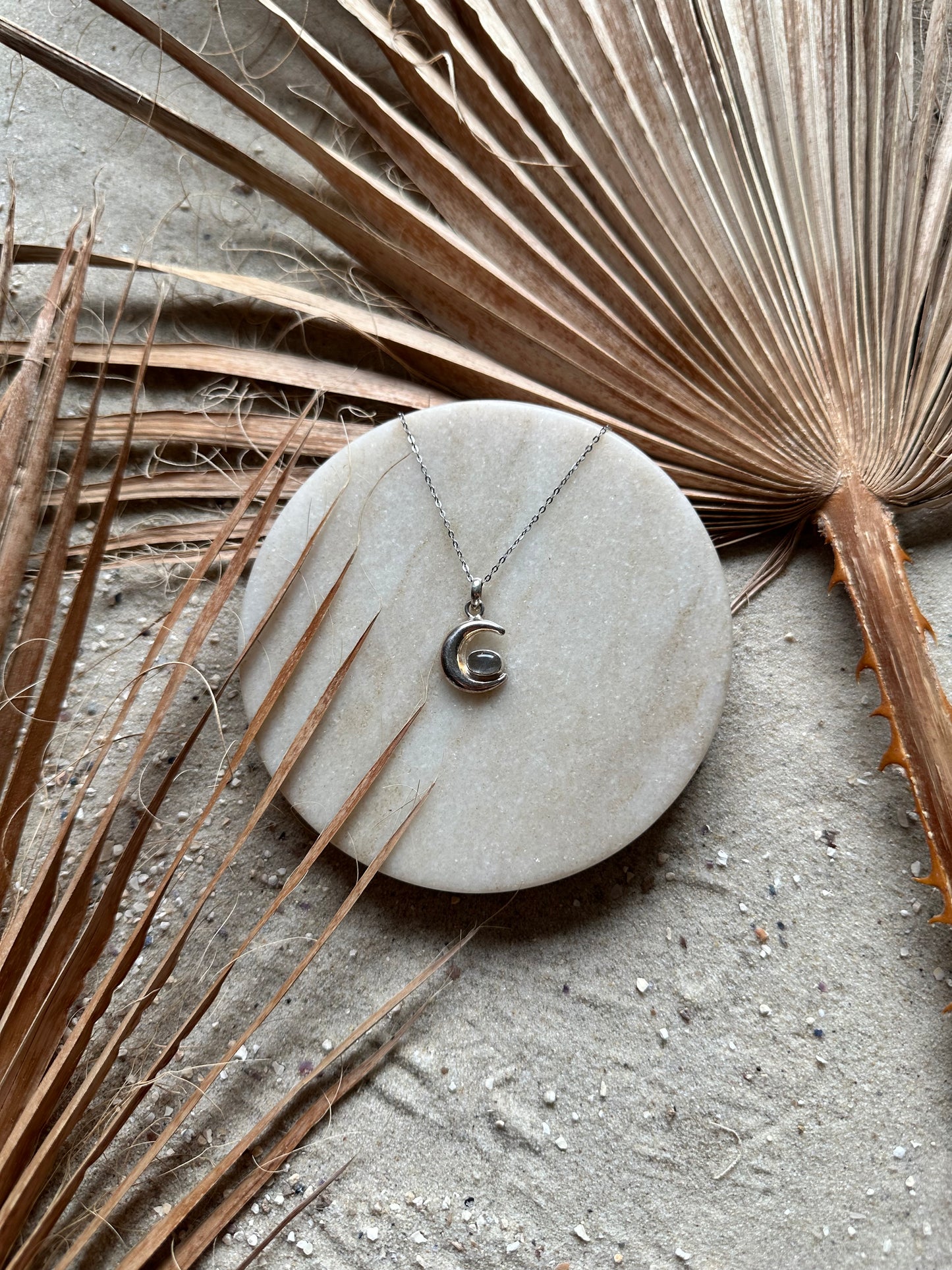 Mond Anhänger Silber mit Labradorit