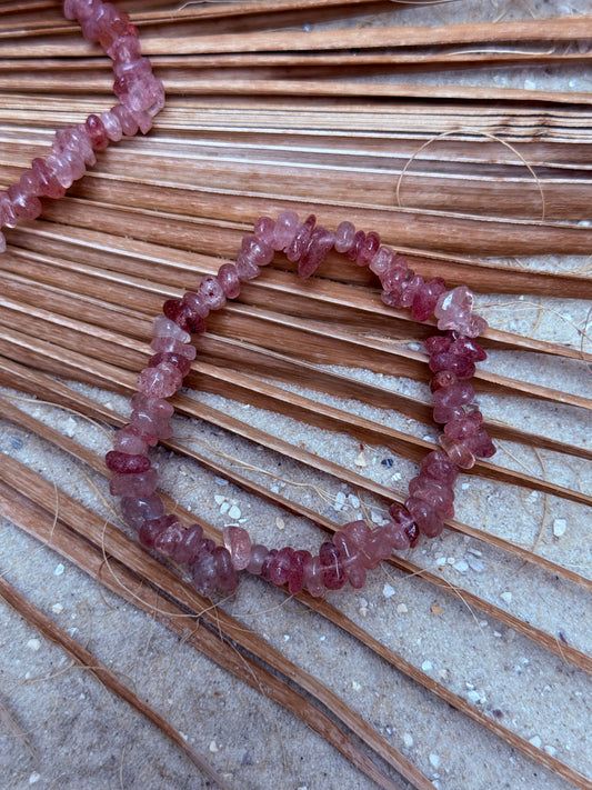 Erdbeerquarz Splitterarmband