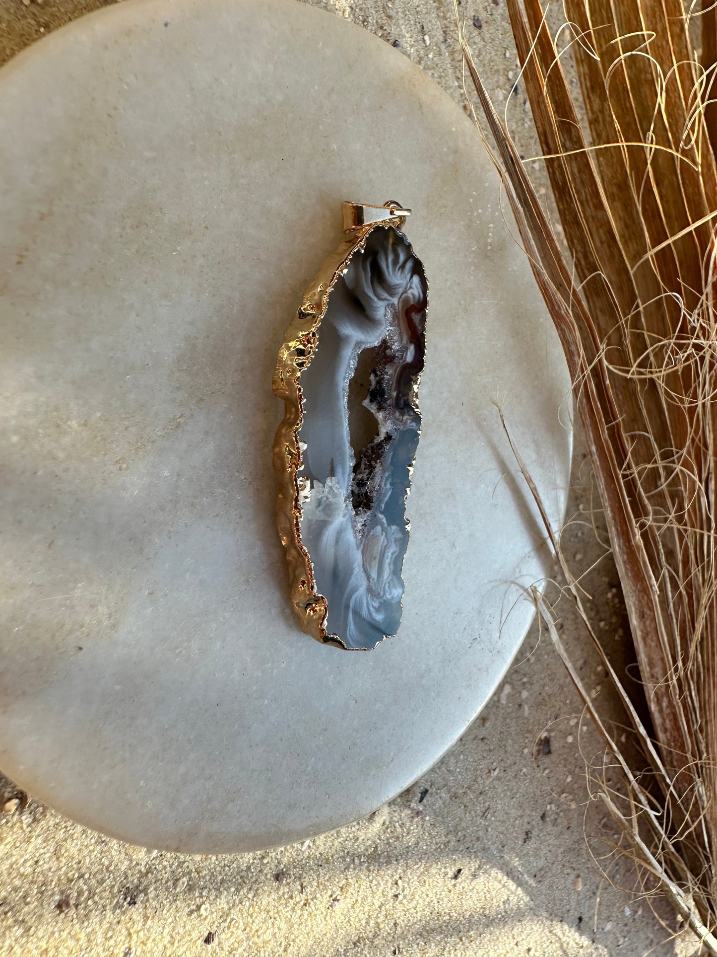 Achat Geodenscheibe Anhänger, Gold galvanisiert