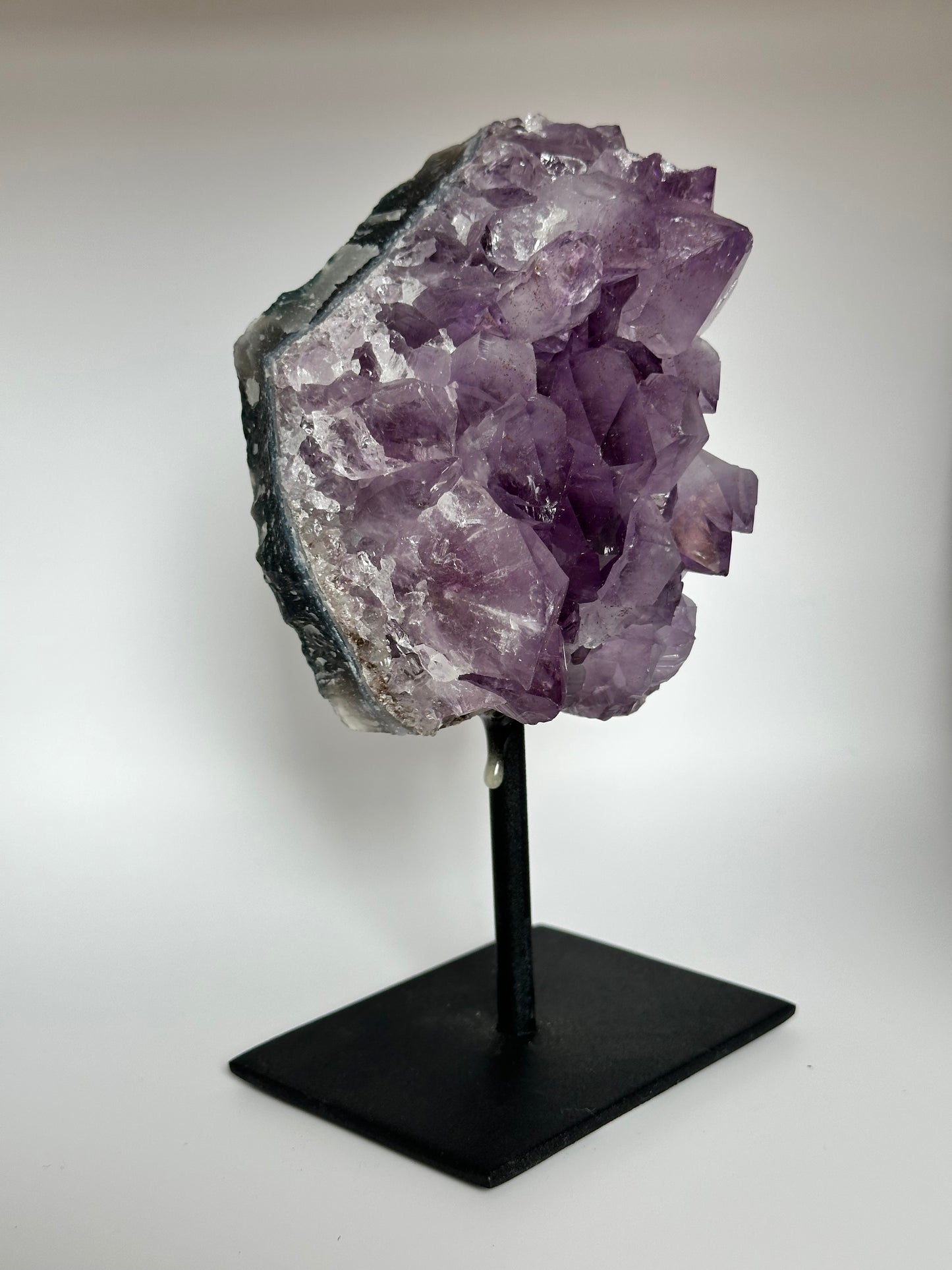 Amethyst Druse auf Ständer