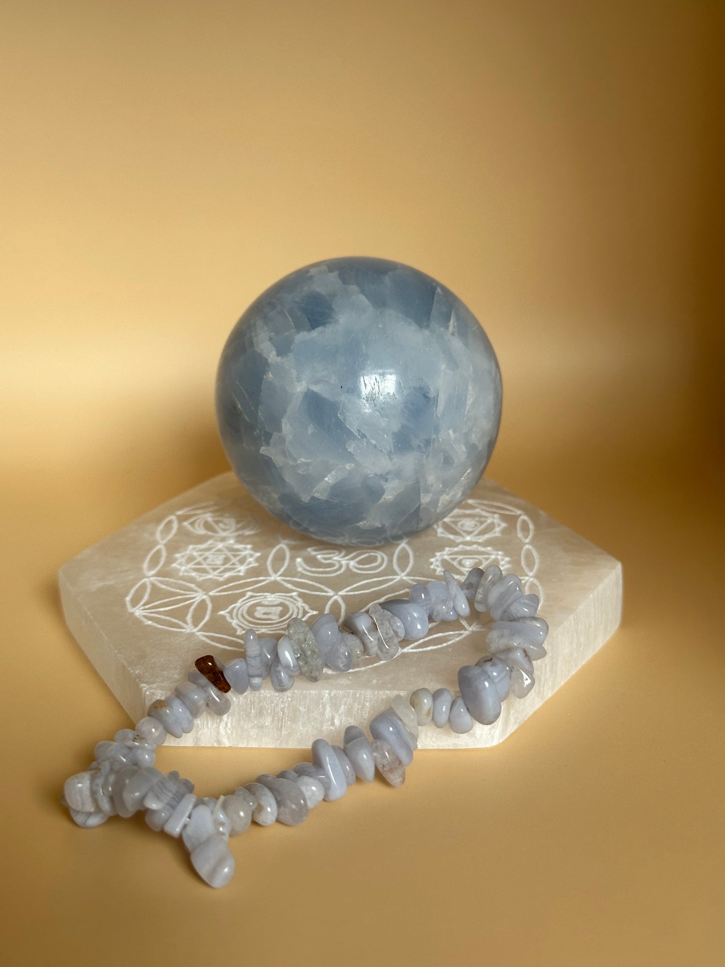 Blaue Calzit Kugeln aus Madagaskar