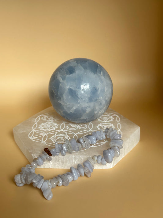 Blaue Calzit Kugeln aus Madagaskar