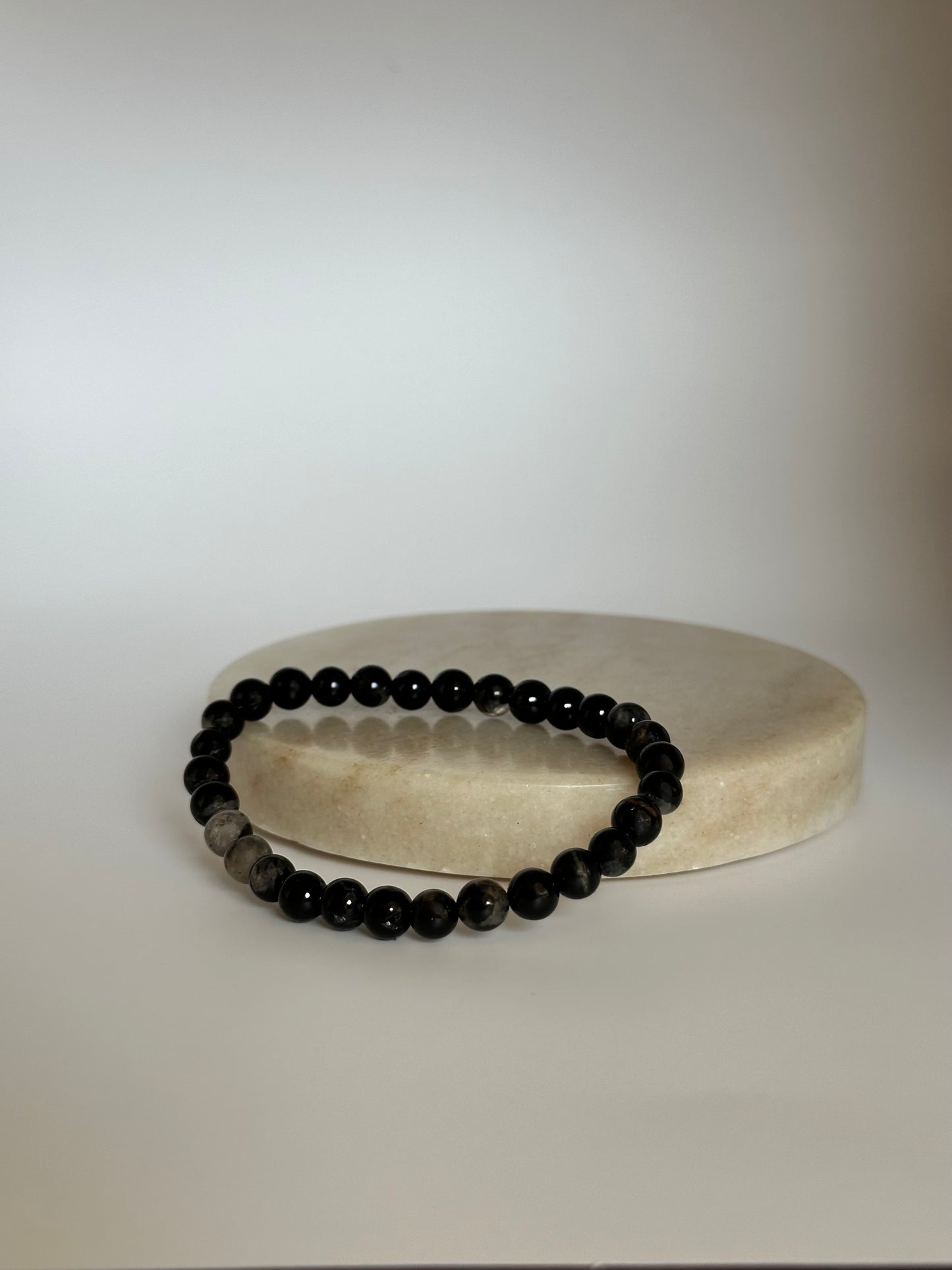 Schwarzer Turmalin Kugelarmband